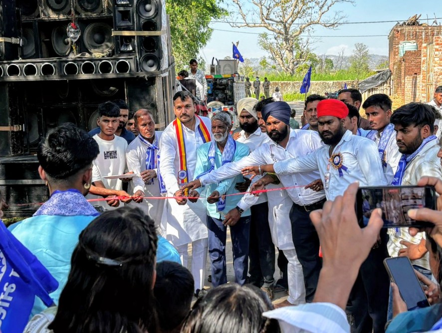 ज्वालापुर में धूमधाम से मनाई गई अंबेडकर जयंती, निकली रैली