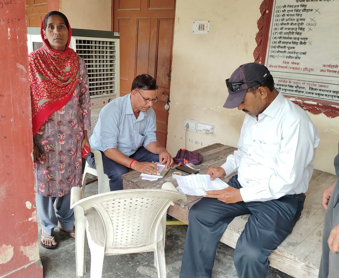 एक्सईएन रवि कुमार के निर्देश पर शहर में बकायेदारों के खिलाफ ऊर्जा निगम ने कसी कमर, सुभाषनगर में कैंप का आयोजन